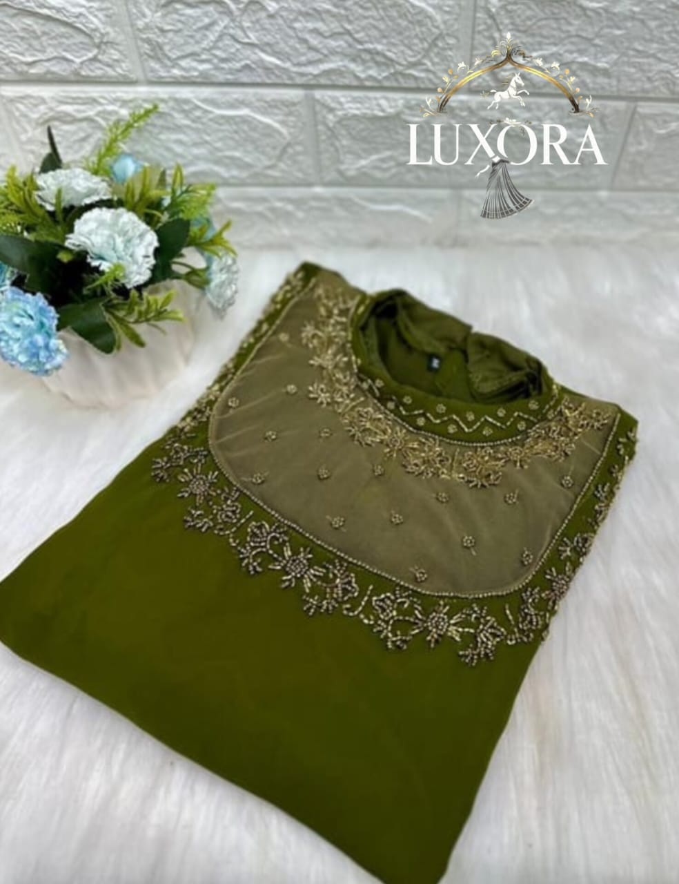 Vichitra Sil Fur with Fabric Stitched With Crepe Linings